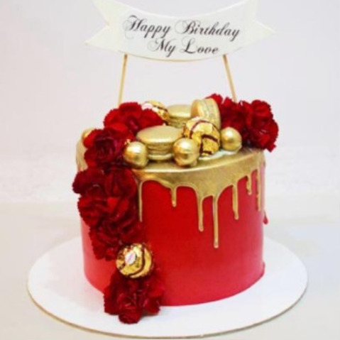 کیک زنانه قرمز و گل و میخک 