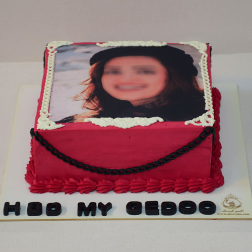 کیک تصویری قرمز