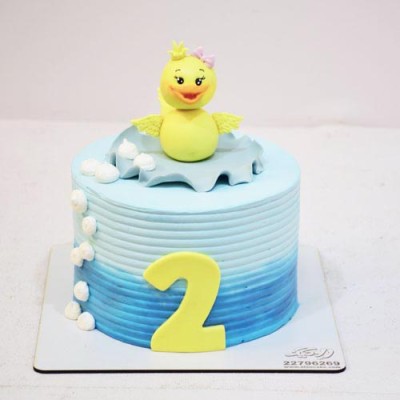 کیک جوجه اردک آبی