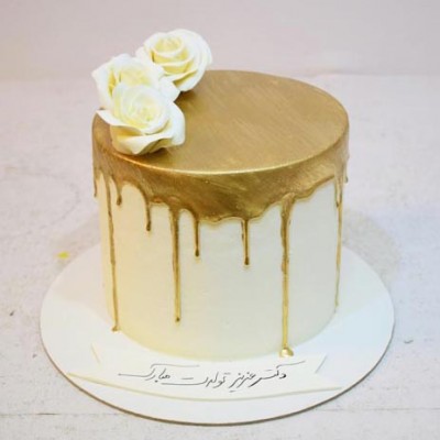 کیک خامه ای شکلات طلایی 