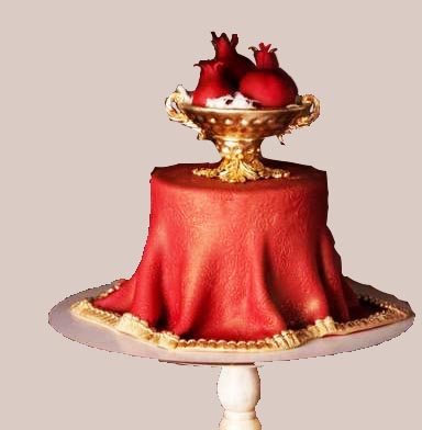 کیک یلدایی عروس کاسه انار 