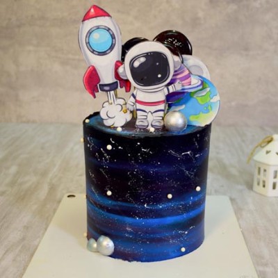 کیک فضانورد