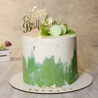 کیک خامه ای ماکارون سبز 