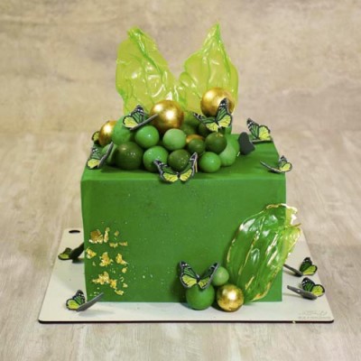 کیک زنانه سبز و پروانه 