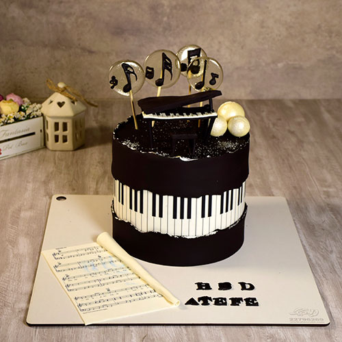 کیک موسیقی پیانو آبنباتی 