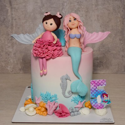 کیک پری دریایی و دوستش